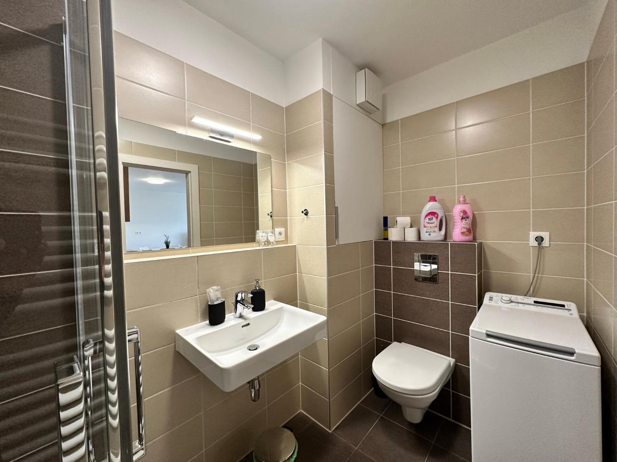 Novozariadeny Apartman Pri Starom Moste 브라티슬라바 외부 사진